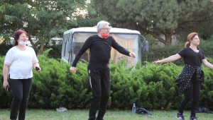 Ödemiş Belediyesi'nden sosyal mesafeli zumba ve pilates kursları 
