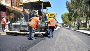Bornova'da yollar yenileniyor