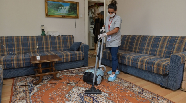 Çiğli Belediyesi evde temizlik projesi yeniden başladı