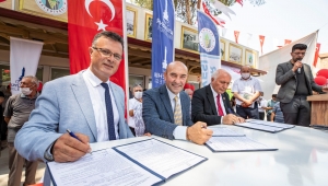 İzmir Büyükşehir'in eli Alaşehir'deki üreticilere kadar uzandı