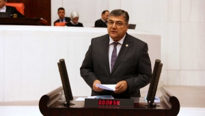 Milletvekili Sındır, "Srebrenitsa'daki yara kapanmadı, kapanmayacak!"