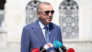 "Güçlenerek yolumuza devam ediyoruz, bugün dünden güçlüyüz, yarın daha güçlü olacağız"