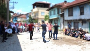 İzmir'de Sokak Düğünleri Yasaklandı