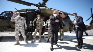 Millî Savunma Bakanı Hulusi Akar Ve Komutanlar Irak Sınır Hattında