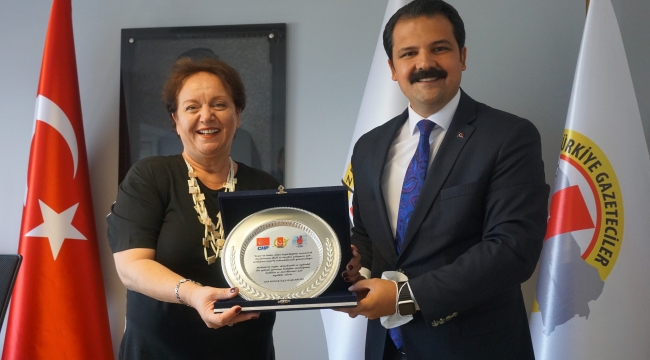 Başkan Gruşcu'dan İGC'ye Ziyaret