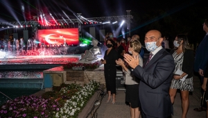 Mor ve Ötesi'nden İEF'de senfonik rock konseri