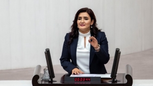 "Topuklu Efe" Özlem Çerçioğlu'na İzmir'in CHP'li kadın Milletvekili Av. Sevda Erdan Kılıç'tan tam destek