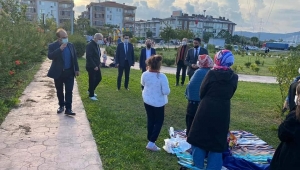 Aliağa Belediyesi, Geceyi Dışarıda Geçiren Vatandaşları İçin Teyakkuzda