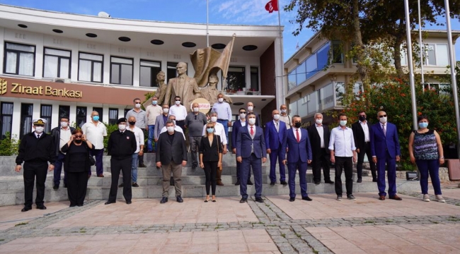 Çeşme'de muhtarlar günü kutlandı