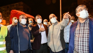 CHP Milletvekilleri Enkaz Alanında