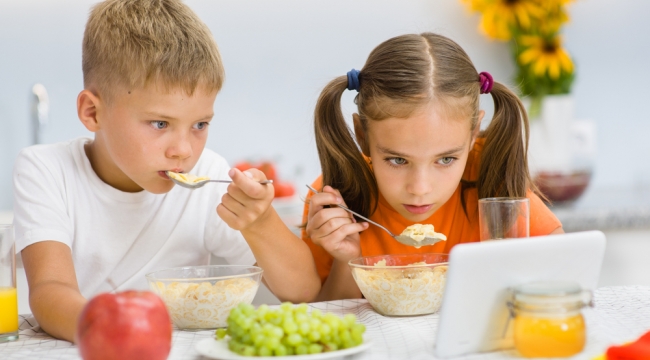Covid-19 pandemisinde Çocuklar için 12 adımda sağlıklı beslenme rehberi