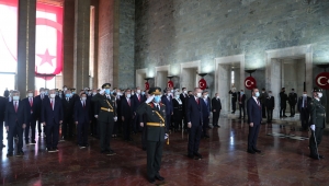 Cumhurbaşkanı Erdoğan başkanlığındaki devlet erkanı, Cumhuriyet'in 97'nci yıl dönümü dolayısıyla Anıtkabir'i ziyaret etti