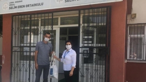 Kuşadası Belediyesi'nden Yüz Yüze Eğitime Başlayacak Öğrencilere Maske Desteği