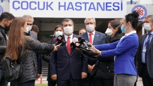 Bakan Koca; "Ege Üniversitesi olağanüstü bir gayret içinde oldu"