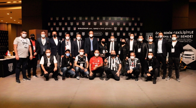 Beşiktaş JK'nın tarihi kampanyası "Bırakmam Seni'' ödülleri düzenlenen törenle sahiplerine teslim edildi 