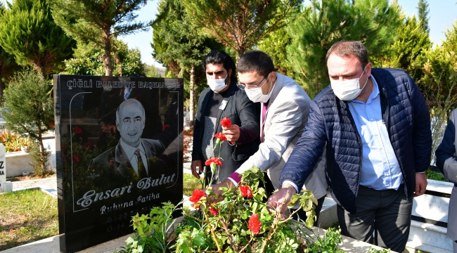 Çiğli'nin Merhum Başkanı Ensari Bulut ölüm yıldönümünde anıldı 