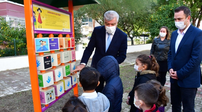 Narlıdere parklarına 'Çocuk Hakları'na özel oyuncak