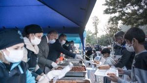 Uyum ve İş birliği Kuşadalı Depremzedelerin İçini Isıtıyor