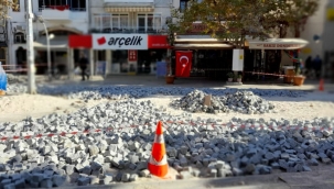 Foça Halkı 'nı ikiye bölen KARATAŞ'lar için İzmir 2 mumaralı Kültür varlıklarını Koruma Bölge Kurulu kararını verdi