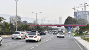 Büyükşehir'den Buca ve Konak'a iki yeni yaya üst geçidi