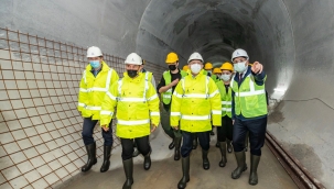 CHP Lideri Kılıçdaroğlu Narlıdere metro hattında yapım çalışmalarını inceledi 