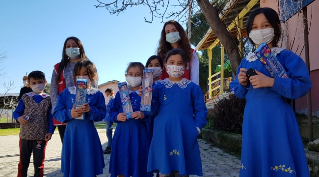 Genç Kızılay İzmir'den "Sağlıklı Köy Okulları" projesi