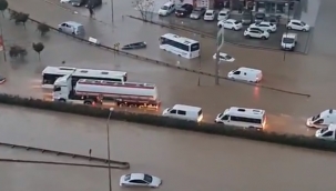 İzmir adeta afete maruz kaldı