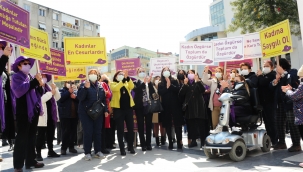 Balçovalı Kadınlardan İstanbul Sözleşmesi Protestosu