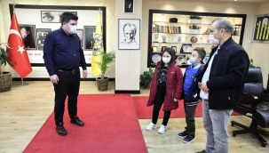 Bucalı öğrenciler hayat bilgisi ödevini Başkan Kılıç'la yaptı 