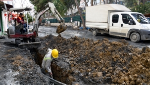 Kuşadası Kahramanlar Caddesi Sezona Hazırlanıyor