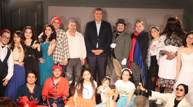 Tire Belediyesi Oda Tiyatrosu açıldı