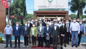 Başkan Soyer'den Torbalı'ya "hayırlı olsun" ziyareti