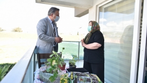 Bornova'da balkon keyfi bir başka güzel