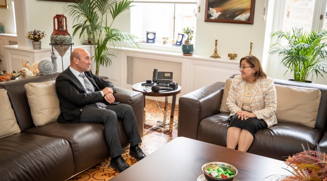 Fatma Şahin, Tunç Soyer'i ziyaret etti ,Başkanlar işbirliğinin devam etmesini istedi