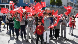 Kuşadası'nda 23 Nisan Coşkusu 23 Mahalleyi Sardı