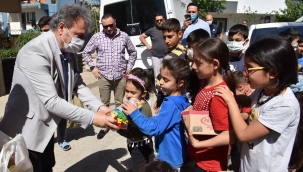 Başkan İduğ'dan çocuklara bayram hediyesi