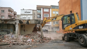 Buca Belediyesi'nden metruk binalara müdahale 