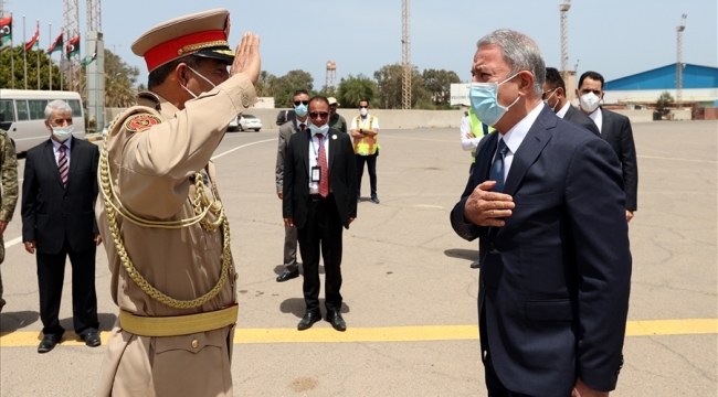 Millî Savunma Bakanı Hulusi Akar Libya'da