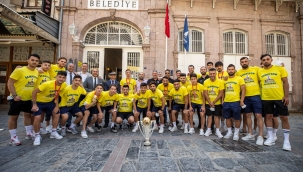 Şampiyon Bucaspor 1928'den Başkan Soyer'e teşekkür ziyareti