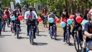Türkiye'de ilk kez İzmir'de çocuk bisikletleri projesi hayata geçti 