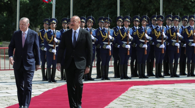 Cumhurbaşkanı Erdoğan, Şuşa'da resmî törenle karşılandı