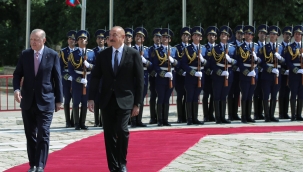 Cumhurbaşkanı Erdoğan, Şuşa'da resmî törenle karşılandı