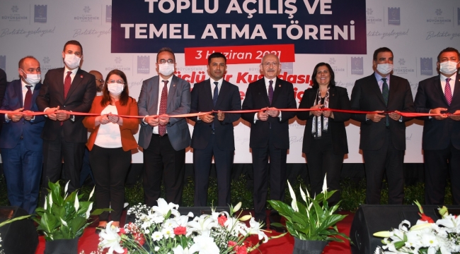 Kılıçdaroğlu Kuşadası'nda Toplu Açılış ve Temel Atma Törenine Katıldı
