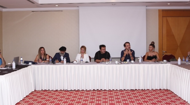 Ulusal Model Yarışmasının ilk elemeleri İzmir'de gerçekleşti