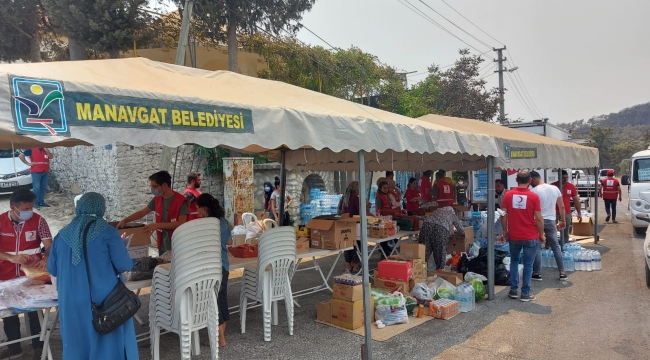 Antalya'daki yangında zarar görenlere Kızılay'dan destek