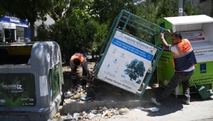 Kuşadası Belediyesi'nin Bayram Temizliği Bilançosu: 4 Bin 60 Ton Çöp