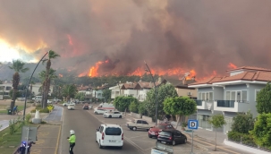 Marmaris'te ilk belirlemelere göre; 1 fabrika, 10 ev, 1 araç yandı