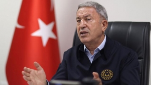 Millî Savunma Bakanı Hulusi Akar: "Fırat Kalkanı Bölgesinde Şu Ana Kadar 12 Teröristi Etkisiz Hâle Getirdik."