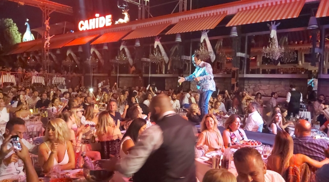 Selami Şahin Çeşme'de Unutulmaz Bir Bayram Konseri Yaşattı!