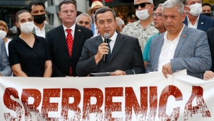 Srebrenitsa Katliamı Konak'ta anıldı